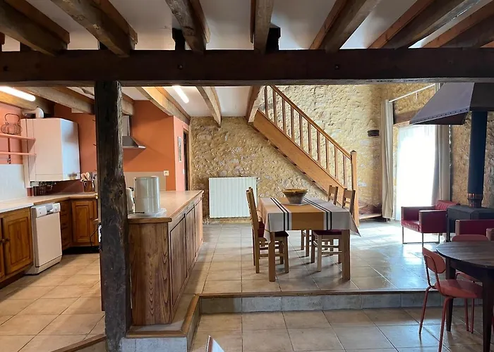 Ostal De Marcillac Avec Piscine - Petit Bois Capelou